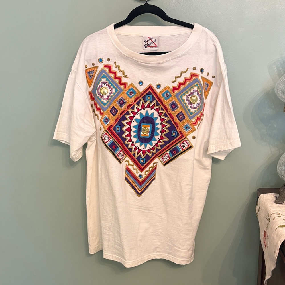 Colorful vintage graphic T-Shirt